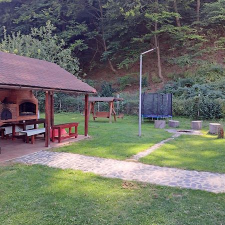 Livada Amely Hotel Gales Buitenkant foto