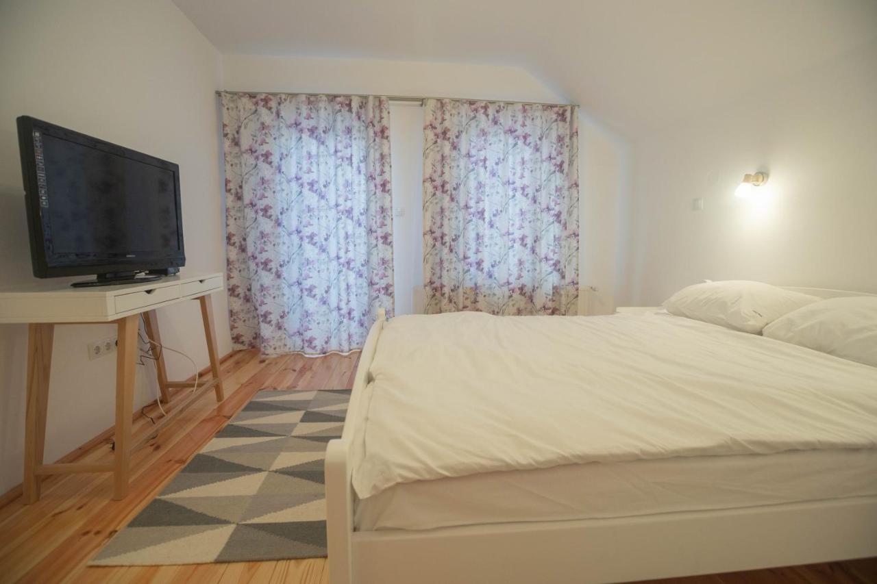 Livada Amely Hotel Gales Buitenkant foto