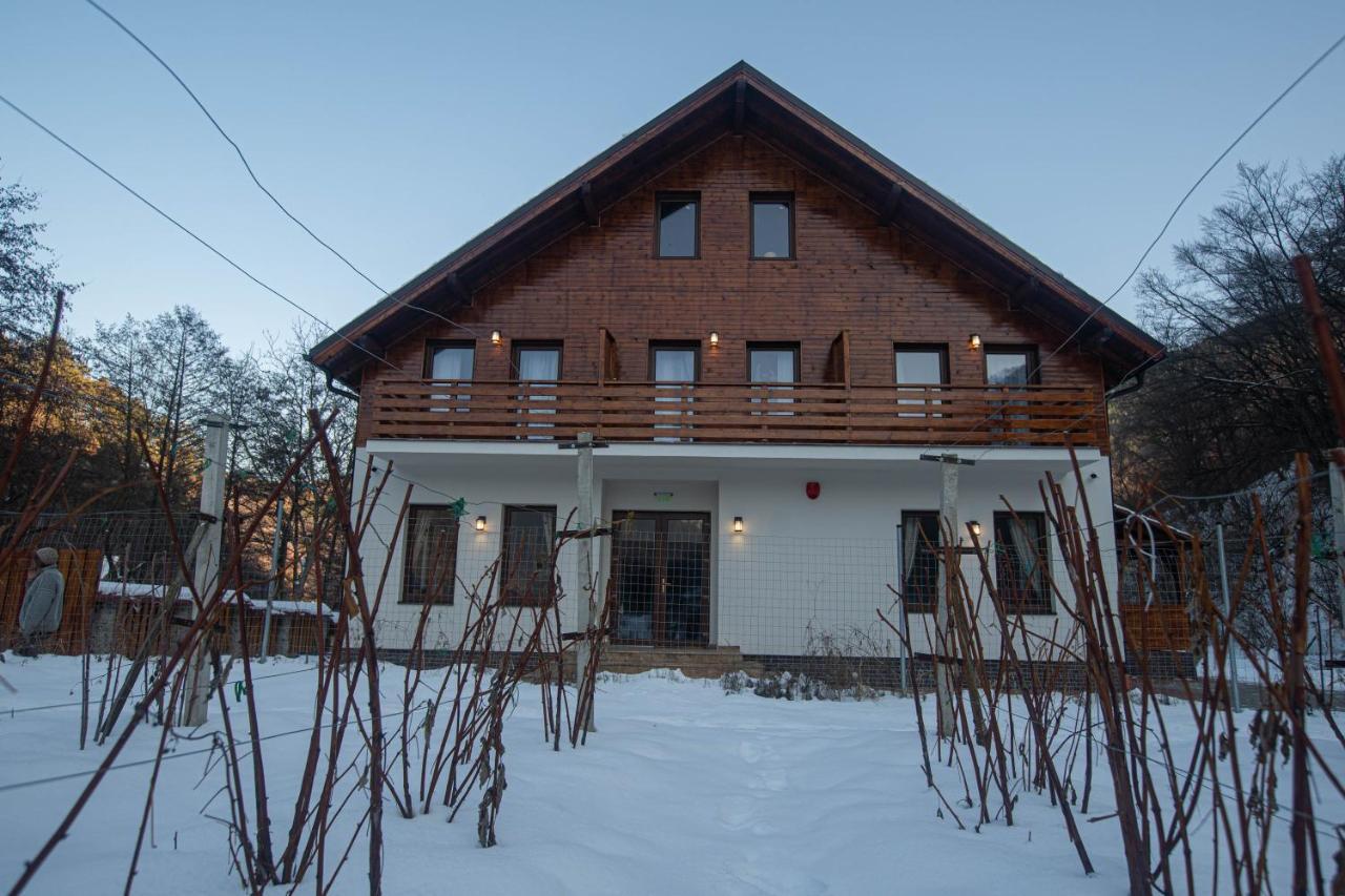Livada Amely Hotel Gales Buitenkant foto