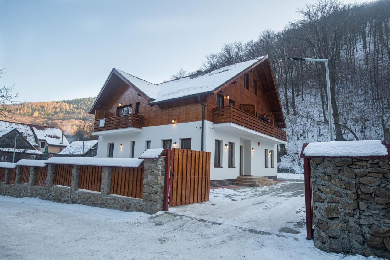 Livada Amely Hotel Gales Buitenkant foto