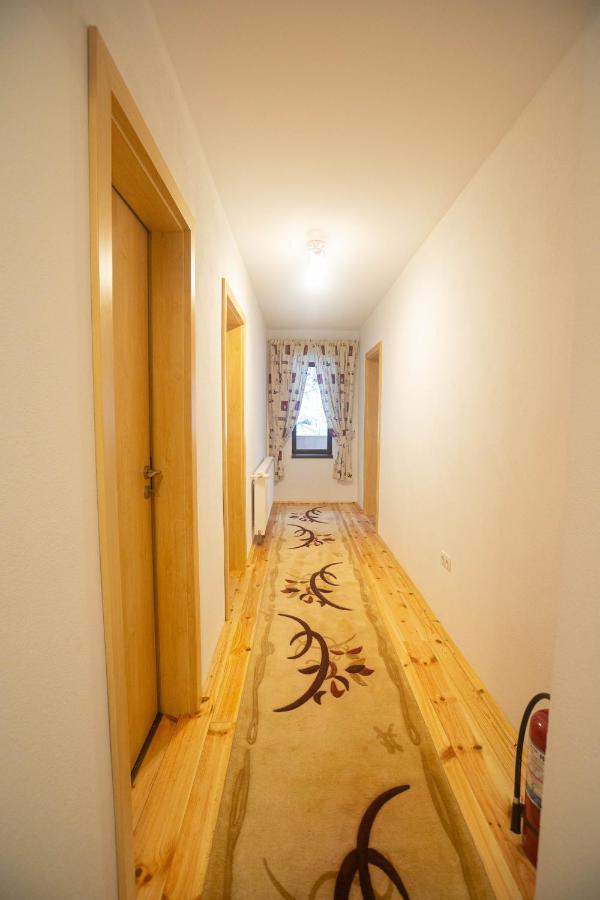Livada Amely Hotel Gales Buitenkant foto