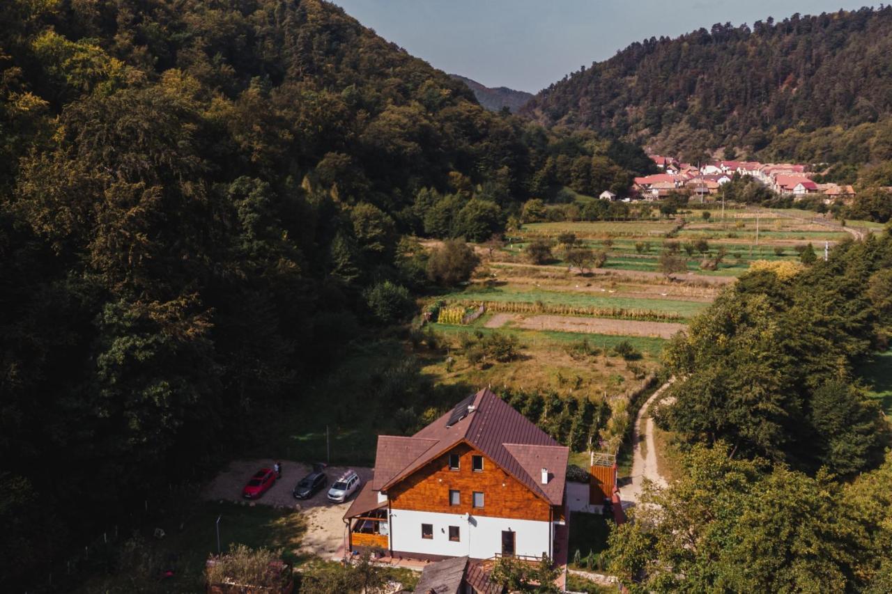 Livada Amely Hotel Gales Buitenkant foto