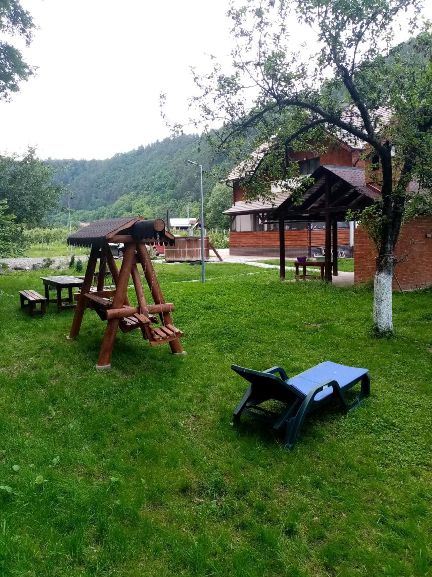 Livada Amely Hotel Gales Buitenkant foto