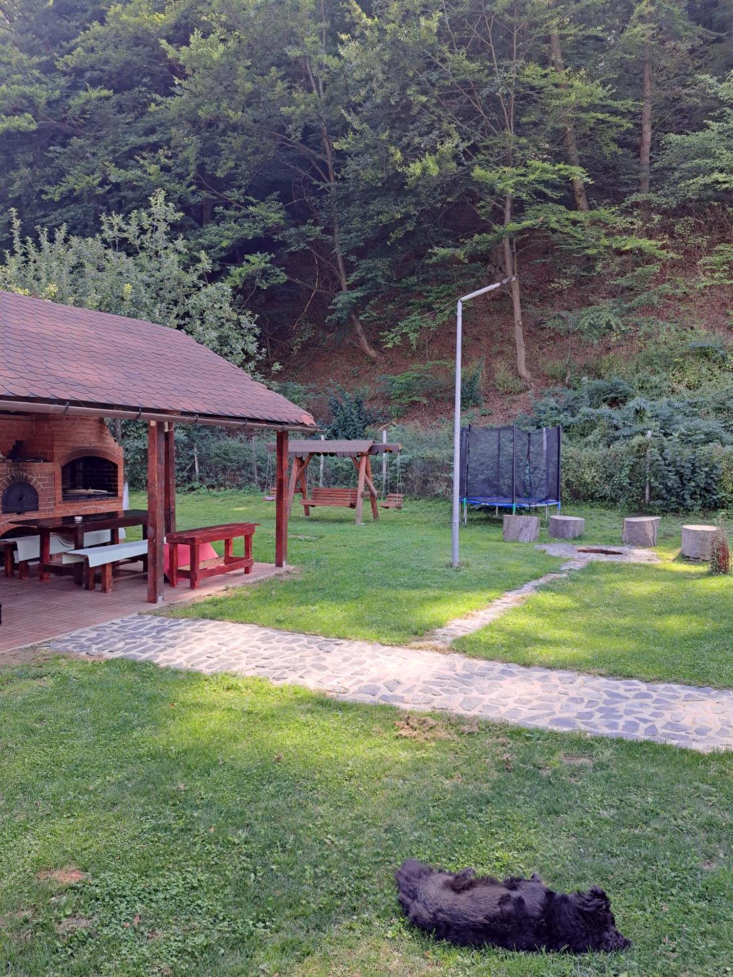 Livada Amely Hotel Gales Buitenkant foto